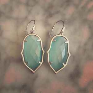Stella & Dot Amala Chandelier earrings aqua